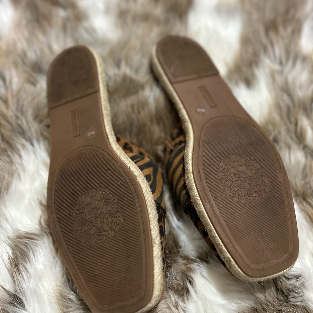 VINCE CAMUTO - Picture 4 of 5